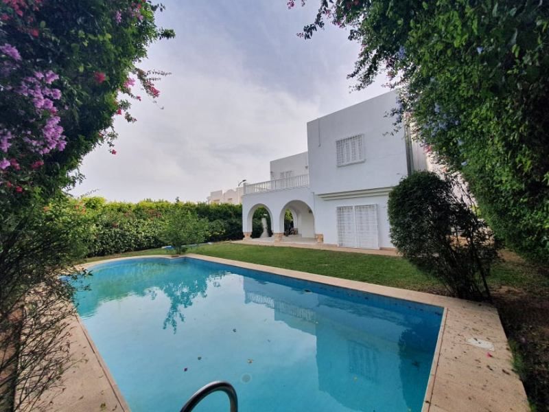 Villa moon réf:villa moon réference: villa avec piscine