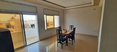 A vendre un appartement au 1ere étage d'un petit immeuble