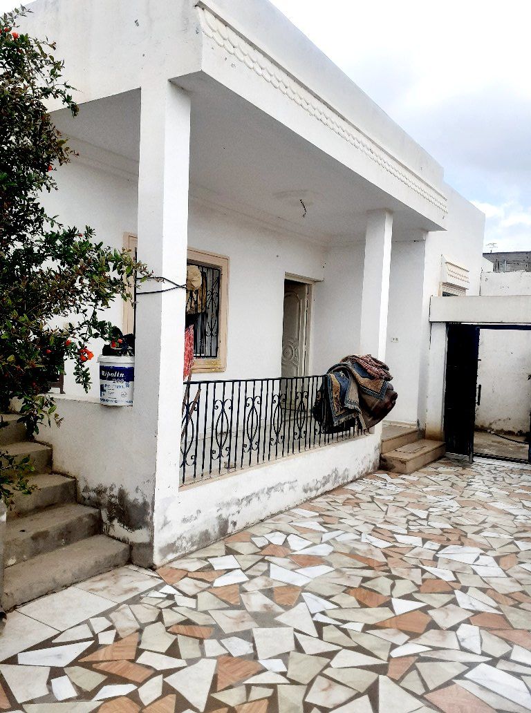 Av une belle maison 105md situé a hammamet sud