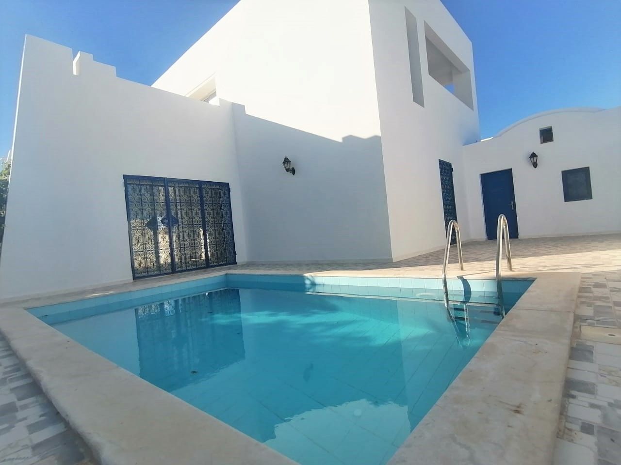 Villa avec piscine « villa mrose »