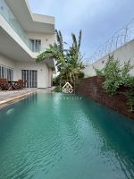 À vendre : luxieuse villa s+5 situé à la soukra