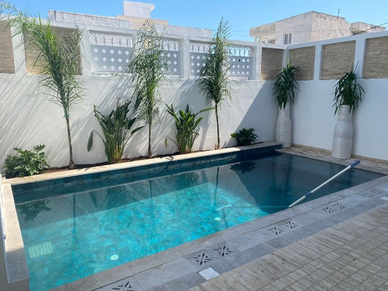 Une villa avec piscine à vendre à hammamet