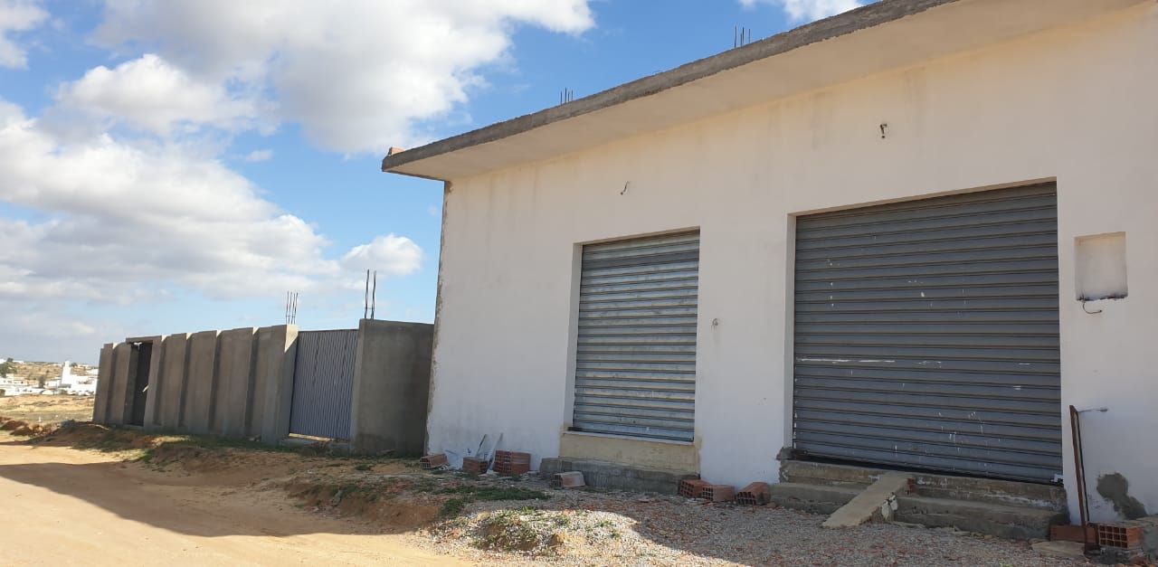 Deux garages commercial bessbesya