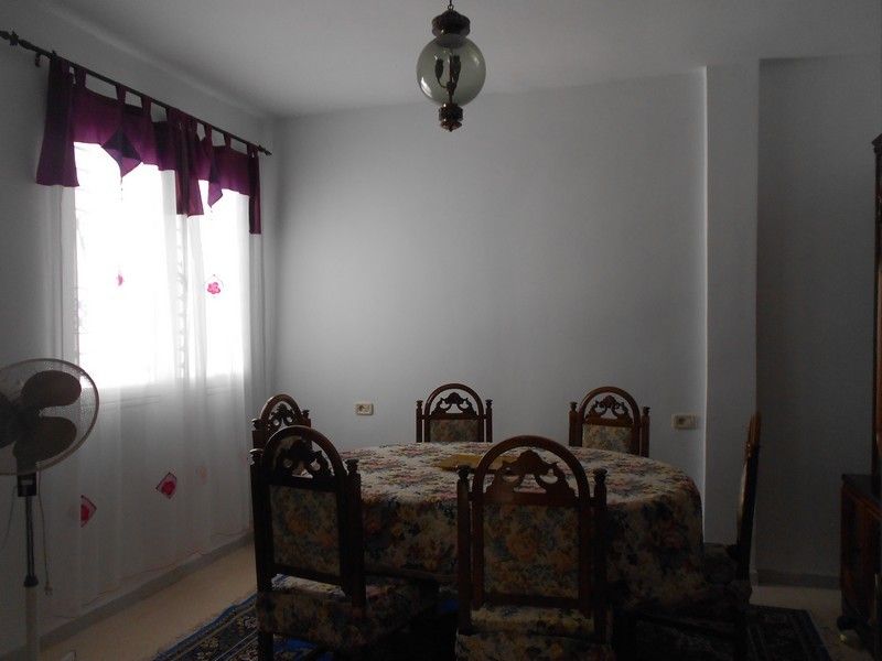 Rez de chaussée avec jardin