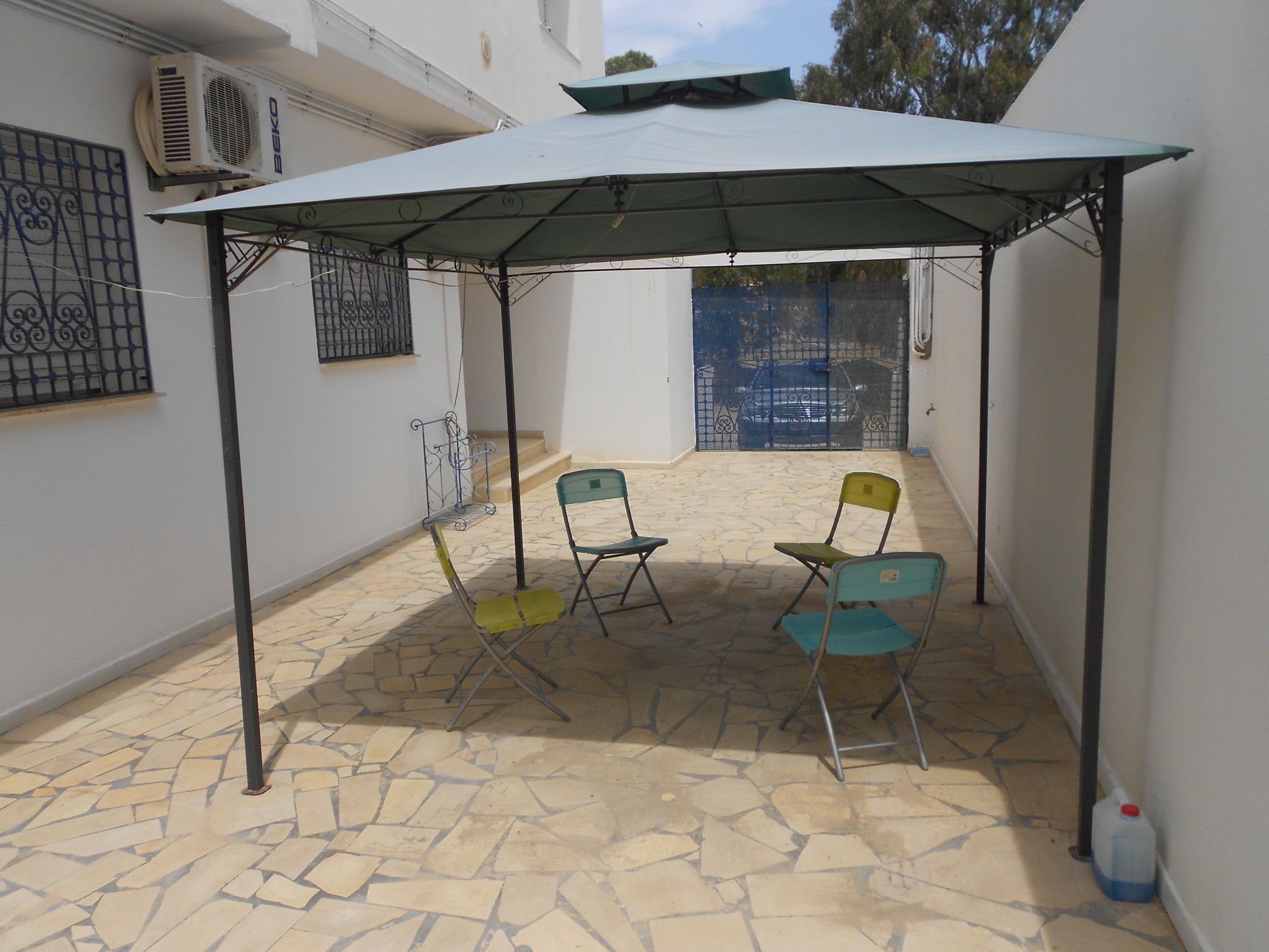 Av rezdechaussée avec jardin à hammamet