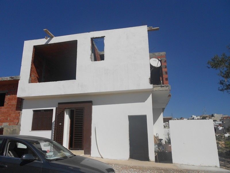 Une maison neuve �tage inachev� av aux allentours de hammamet