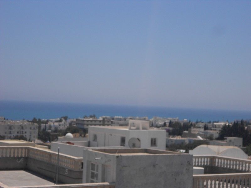 Av un bel duplex avec vue dégagée sur la mer nord de hammamet