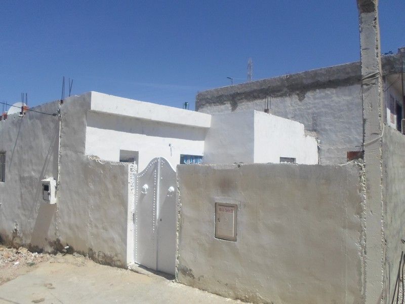 Maison inachevée dans les alentours de hammamet kt