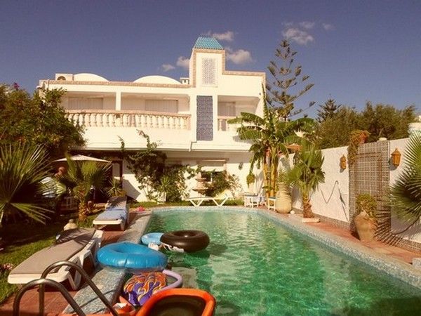 A vendre villa sur deux niveaux avec piscine à hammamet kg