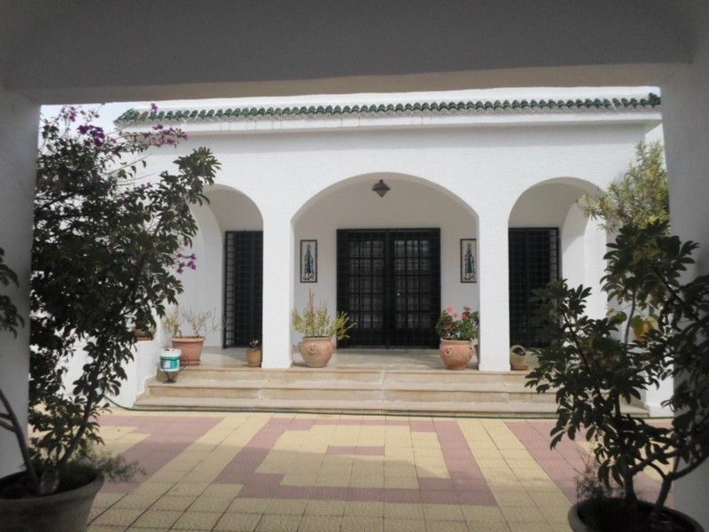 Spacieuse villa de campagne sur terrain 700m