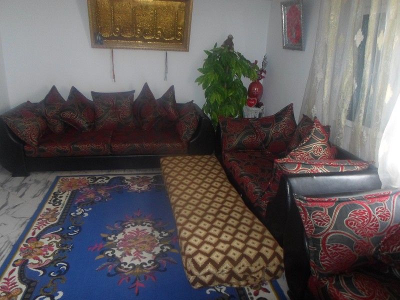 Duplex au premier étage en plein centre ville de nabeul nj