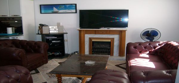 Joli rez d echaussée meublé dans un coin calme