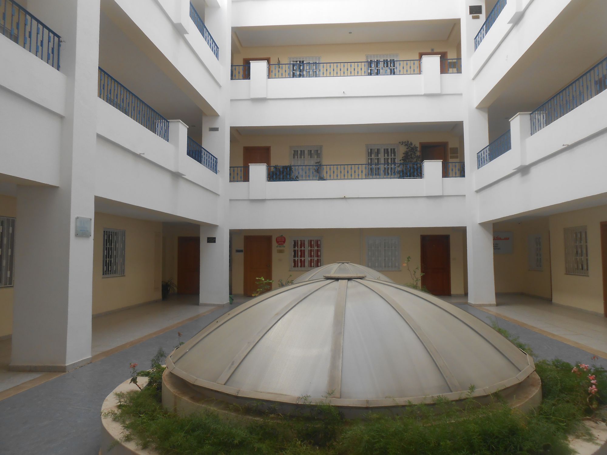 A l bureau au hammamet centre s