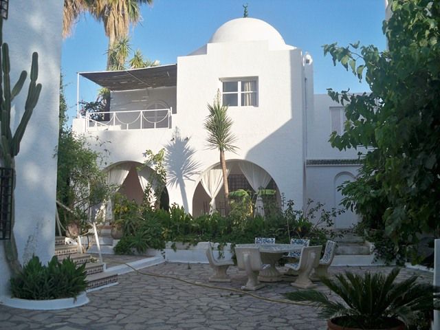 Maison flora - zone corniche - l402