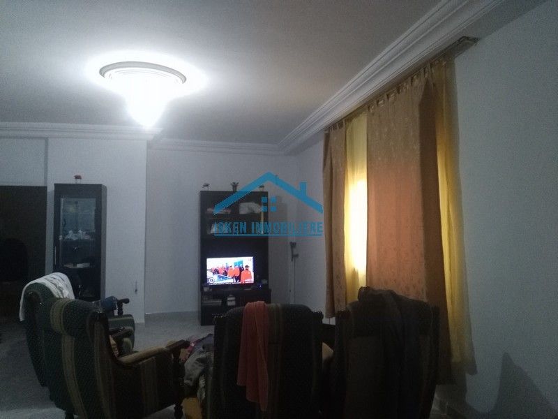 Appt en face carrefour