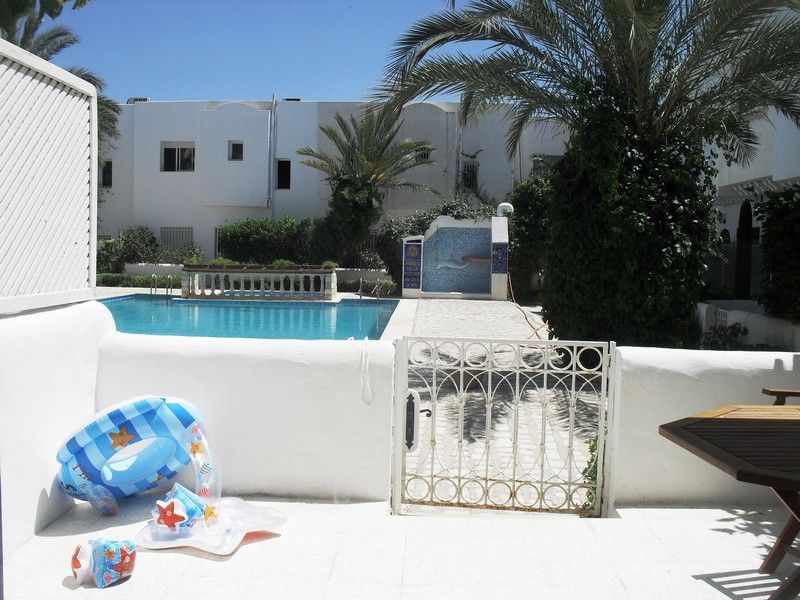 Al. duplex dans une résidence avec piscine le : 15