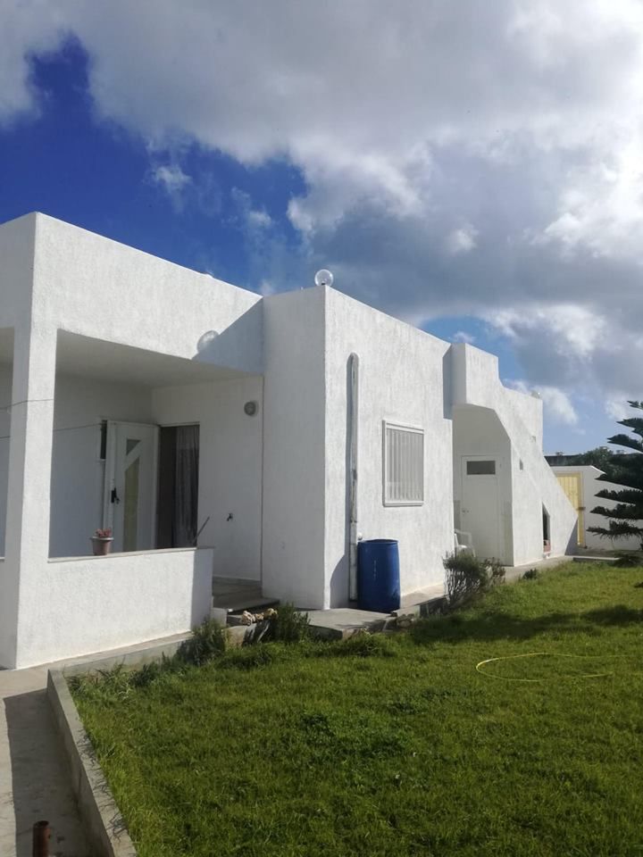 Villa zone calme et vue sur mer a la plage kerkouane