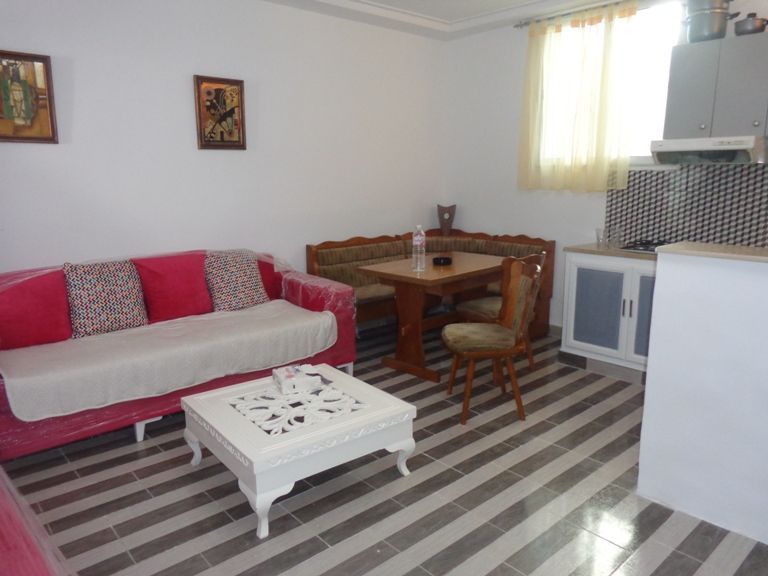 Apprt s+2 à deux pas de la mer y