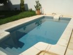 maison avec piscine à khzema ouest