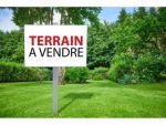Terrain sur la deuxième de la mer