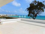 Villa pieds dans l'eau à vendre à beni khiar