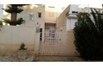 A vendre une villa sur deux niveaux à 15 mètres de la plage