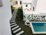 Av une belle et charmante villa