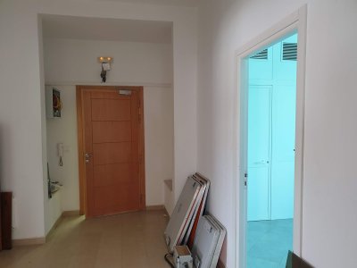 Bureau administratif 5P haut standing de 180 m² au 2ᵉ étage,