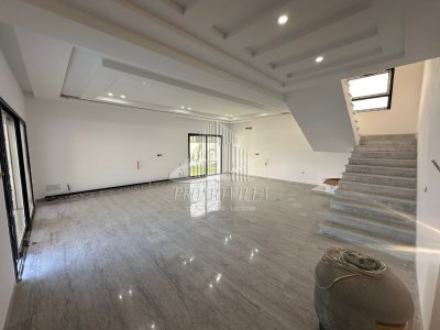 une charmante villa de style moderne