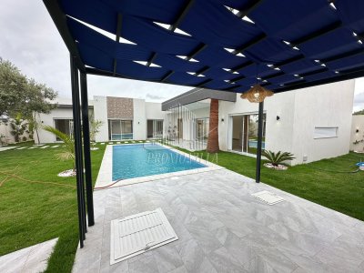 a well located house in Hammamet on the south side