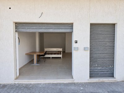Boutique M1 de 50 m² à Nouvelle Médina 3