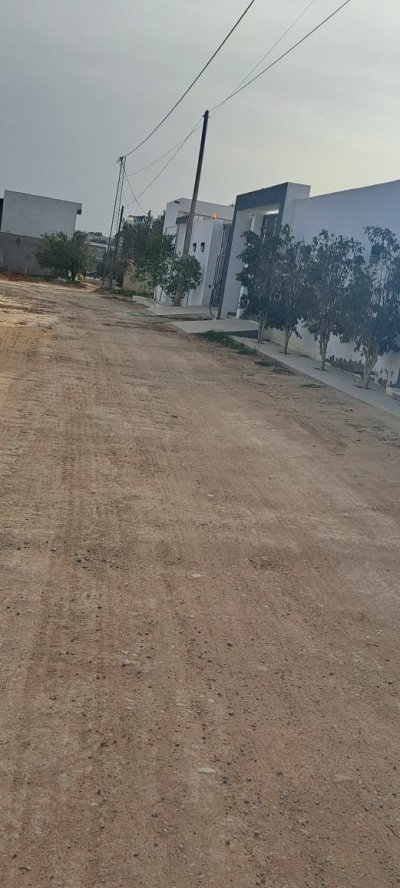 for sale a 330m² plot of land in a villa area