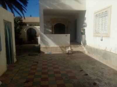 endre a plage beni khiar une grande maison sur terrain de 600m