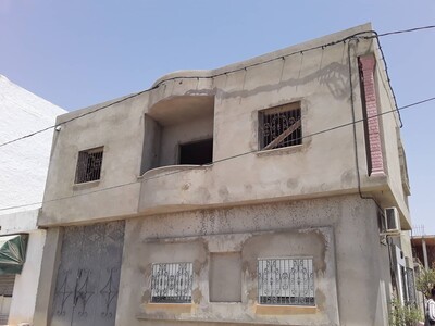 kharoub bareket essahel  une maison sur deux niveaux