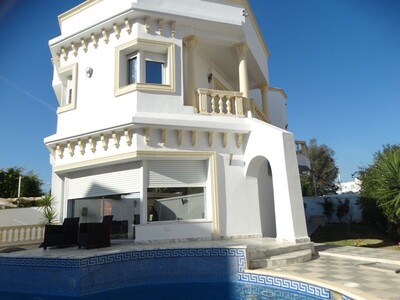 Villa TREFLE Réf:Villa TREFLE Réf:  villa avec piscine