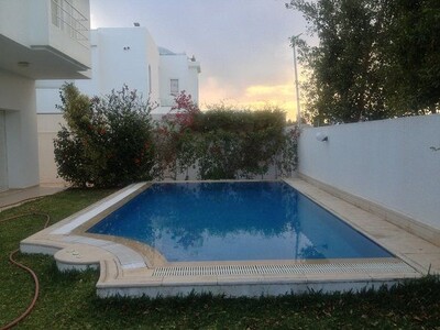 Villa LES JASMINSRéf: villa avec piscine