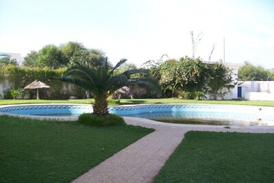 AL: a beautiful villa by the sea