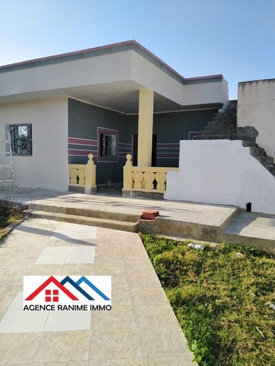 Maison a l’entouré de kélibia ds 1200m²