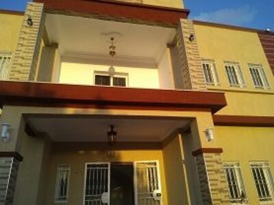 une bonne affaire une grande villa AV