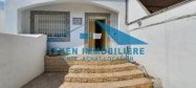 une bonne afffaire un appartement au réez de chaussé