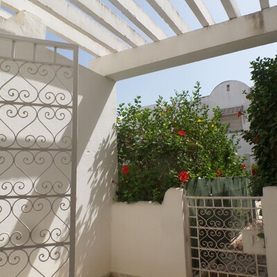 Hammamet quartier proche du théâtre joli duplex S+3 de 135 ave