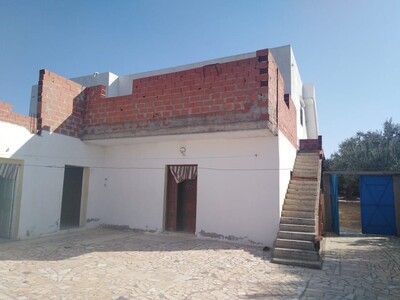 AV une maison à Bir Bouragba m