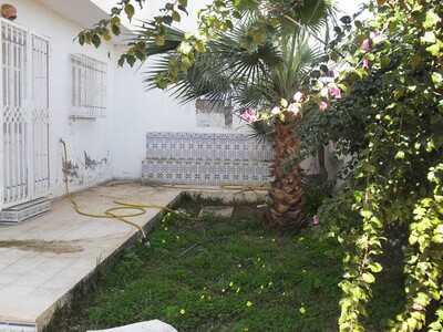 une belle maison en face hammamet sud ++++