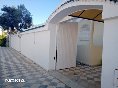 une coquette villa plein pieds et indépendante a khzema est