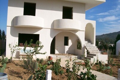 maison de compagne inachevée