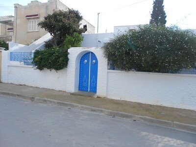 a nice and big house 566