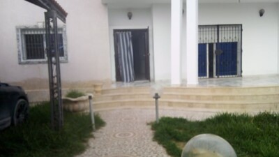 AV une belle villa avec jardin à barraket sahel nd