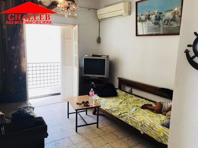 un appartement en 1er étage gh