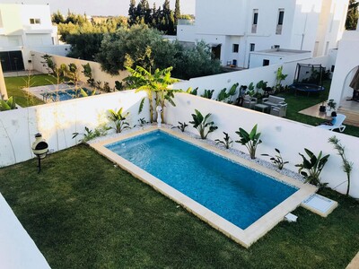 Av une belle villa avec piscine à Hamammet sud m