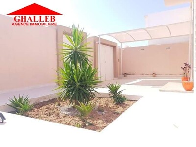 une petite villa a dwikhla g